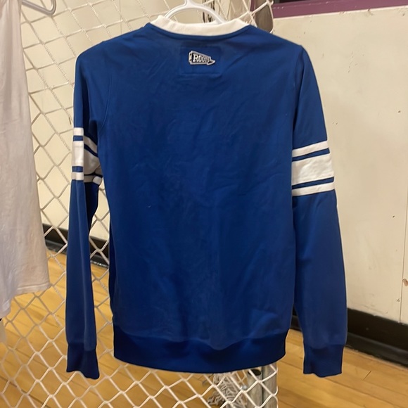 ROOTS Sporting Goods Toronto Maple Leaf Sweater hockey jersey - Picture 3 of 3